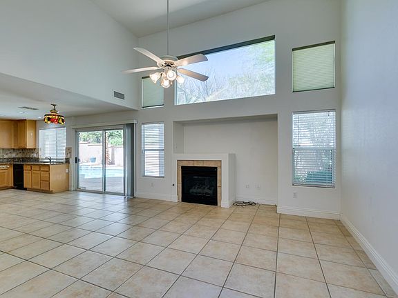 5th image of 10140 Hill Country Ave