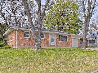 875 Woodbine Dr, Saint Louis, MO 63126
