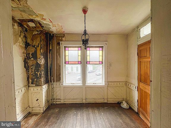 5th image of 24 Church St
