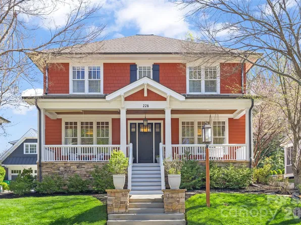 228 Wendover Hill Ct, Charlotte, NC 28211