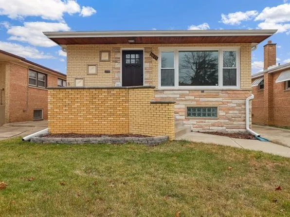 2821 W 101st Pl, Evergreen Park, IL 60805