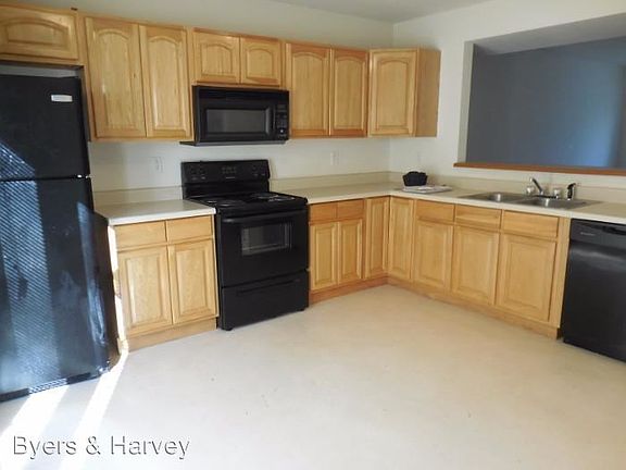 3rd image of 117 Coyote Ct APT 4