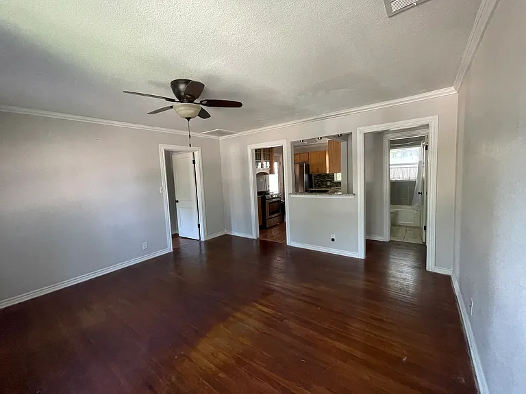 4300 Valentine St — Photo 3