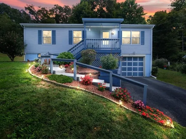 15 Toll House Court, Newburgh, NY 12550