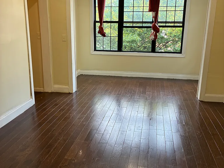 277 Van Nostrand Ave #2 — Photo 9