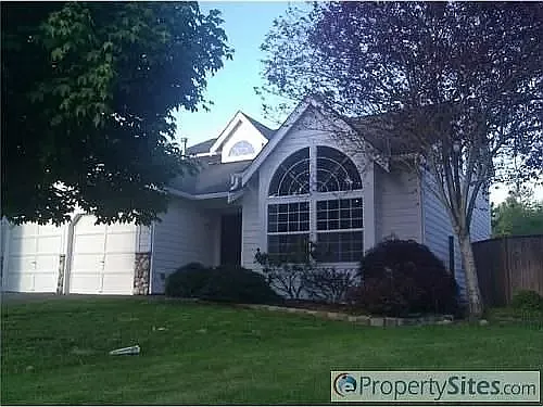 880 Bremerton Ave NE Photo 1