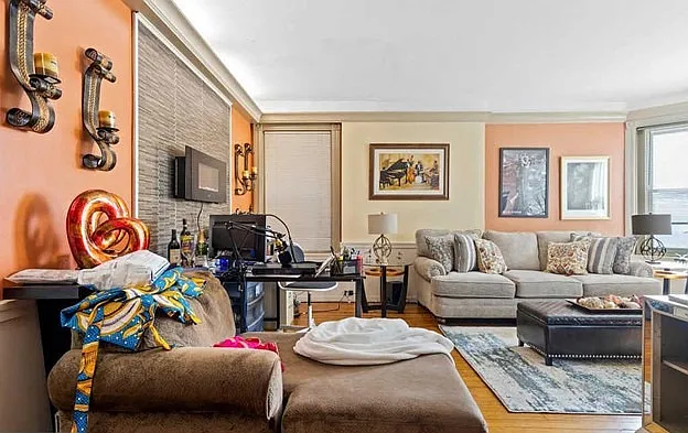 2 bed, 900 sqft, $1,800 — Photo 3