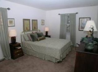 16 Canwick Ct, Windsor Mill, MD 21244