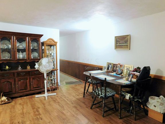 4 Apartment A Dining Area
