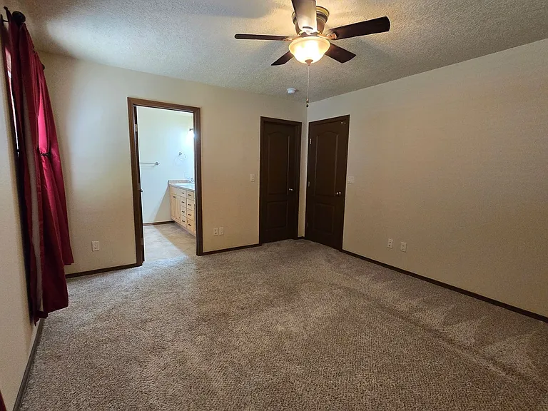608 Monarch St — Photo 17