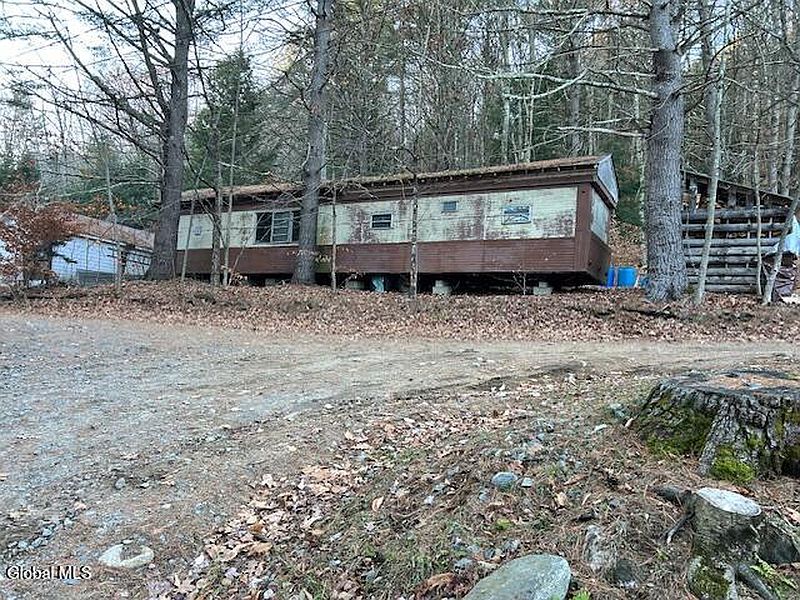 2nd image of 14 Hilltop Road