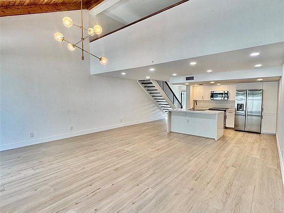 3rd image of 11245 NW 14th Court