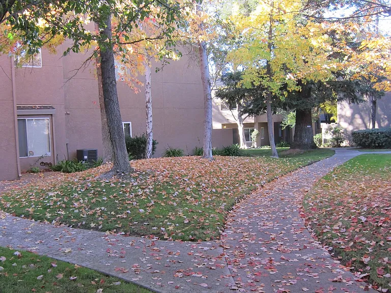 2501 Fulton Square Ln #4 — Photo 13