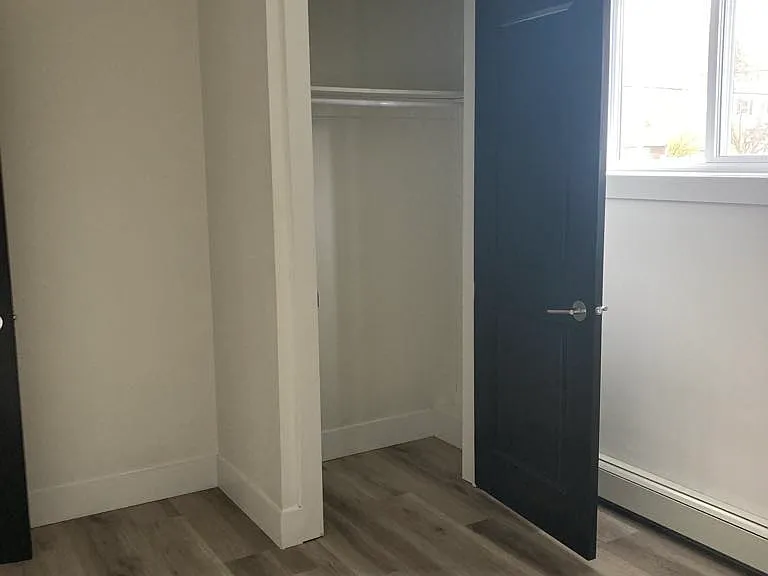 190 Oakdene Ave #110 — Photo 8