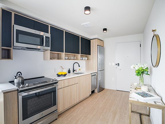 2nd image of 2413 3rd Ave #2502