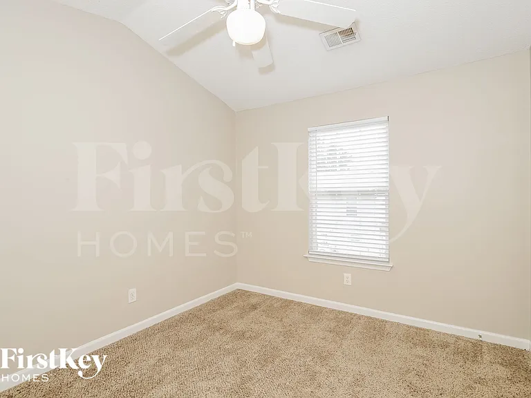 137 Watercress Ct — Photo 13