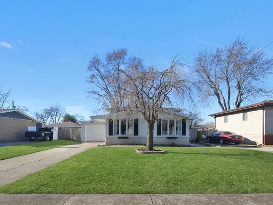 1016 N Wheeler St, Griffith, IN 46319