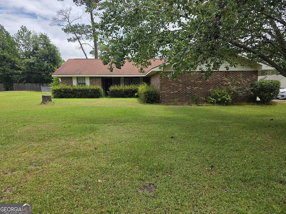 1st image of 227 Colonial Dr