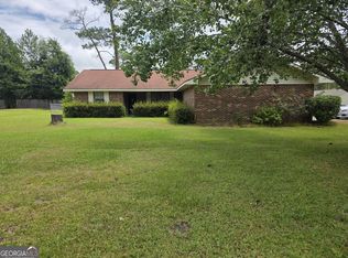 227 Colonial Dr, Baxley, GA 31513