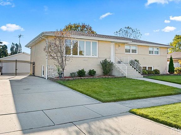 2nd image of 8837 Lori Ln