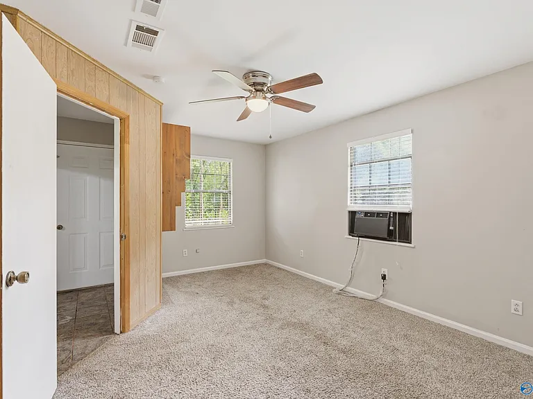 102 Greenwood Cir — Photo 10