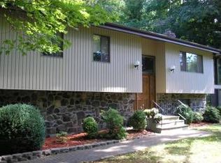 155 Colabaugh Pond Rd, Croton On Hudson, NY 10520