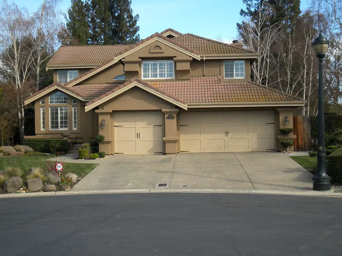4376 Saint Andrews Dr photo 1