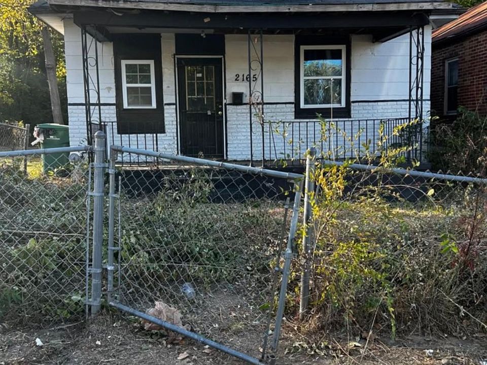 1st image of 2165 Oakdale Ave
