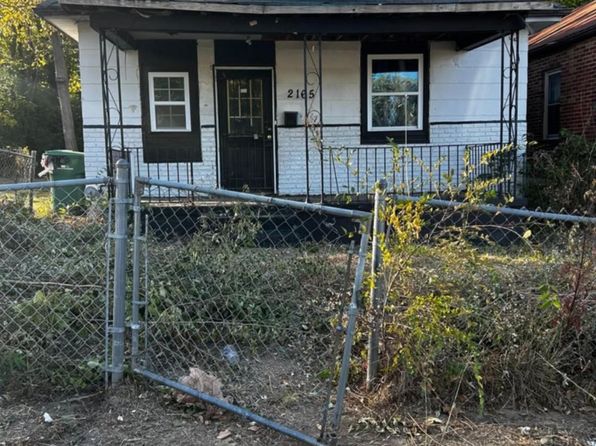 2165 Oakdale Ave