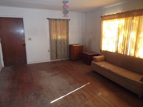 4th image of 607 Barre St