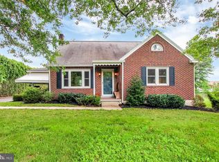 119 Squirrel Hollow Rd, Douglassville, PA 19518