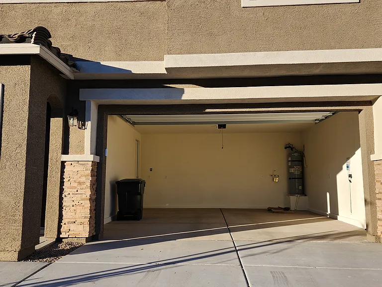 125 Parliament Cyn — Photo 2