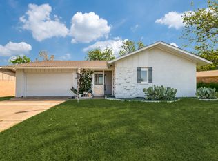 1739 Gross Rd, Dallas, TX 75228