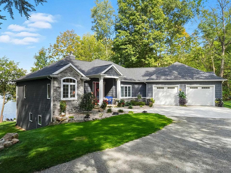 1st image of 3363 E 900 N