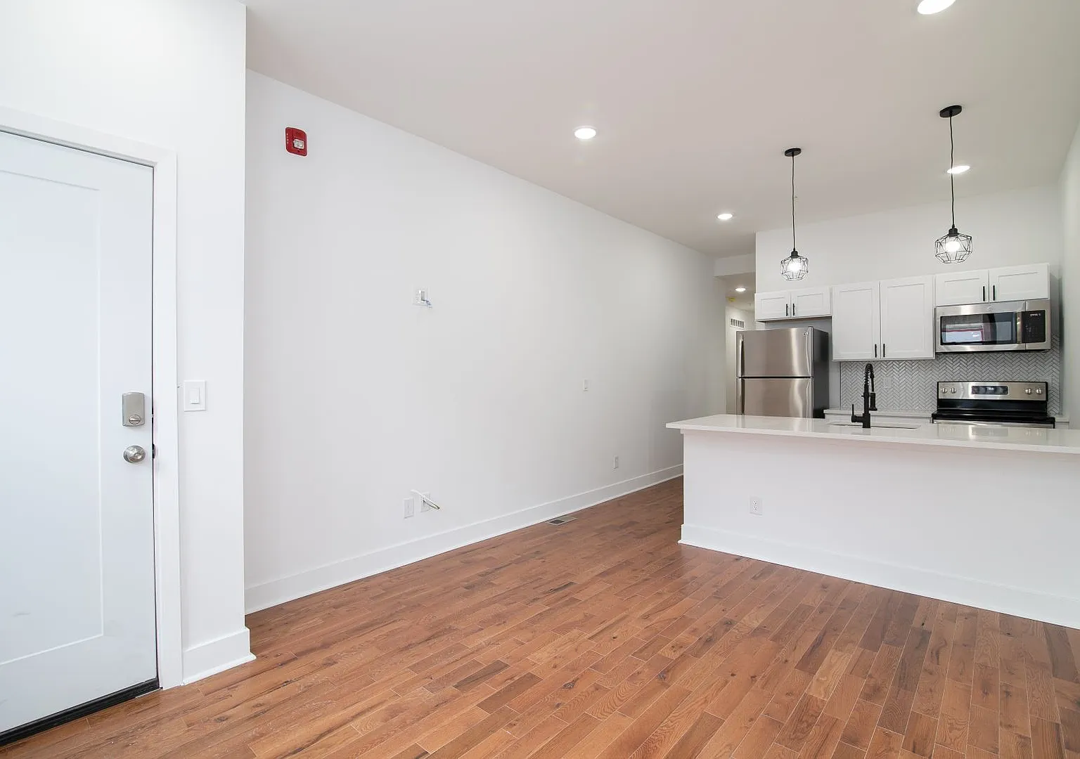 3033 West Diamond LLC — Photo 1