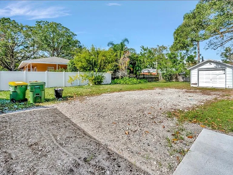 2963 Bahia Vista St — Photo 34