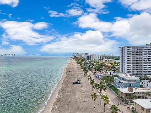 4th image of 3111 N Ocean Dr