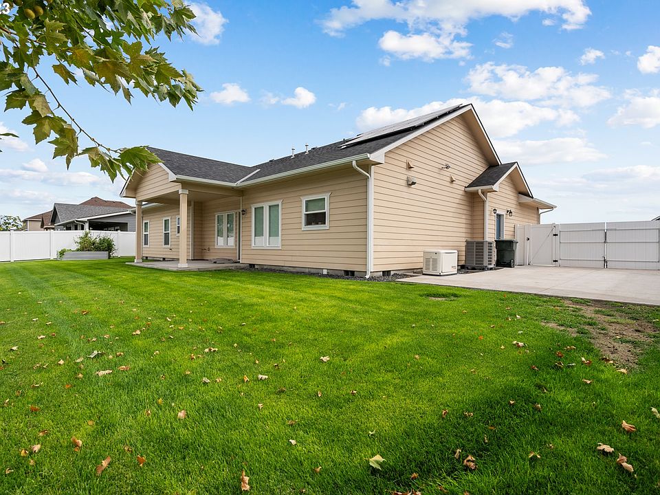1959 NE 8th St, Hermiston, OR 97838 MLS 23586170 Zillow