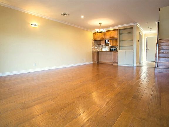 5th image of 4365 McLaughlin Ave APT 14