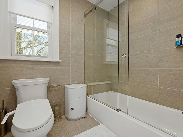 41 Fairview Ave — Photo 34