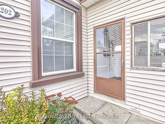 4th image of 202 Prospect St W APT 2