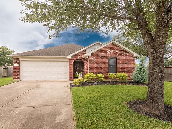 2nd image of 4902 Pin Oak Dr
