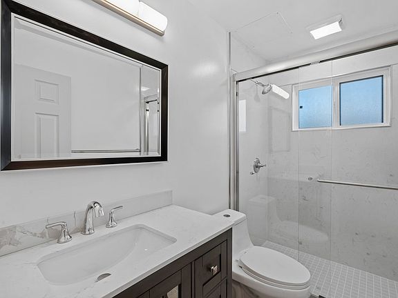 2nd image of 1040 Clyde Ave #2