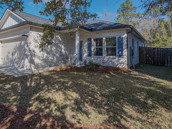 2nd image of 9 Laurel Oaks Dr