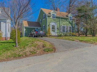 25 Highland Ave, North Providence, RI 02911