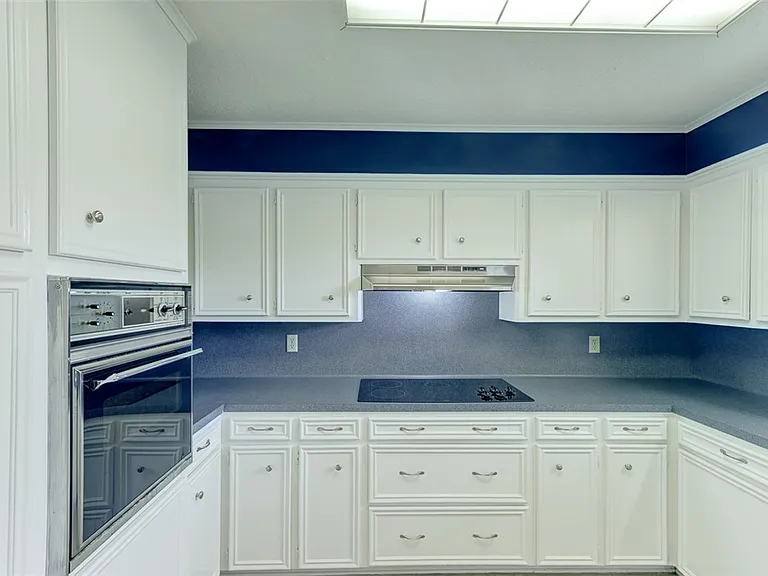3503 Old Oaks Dr — Photo 13