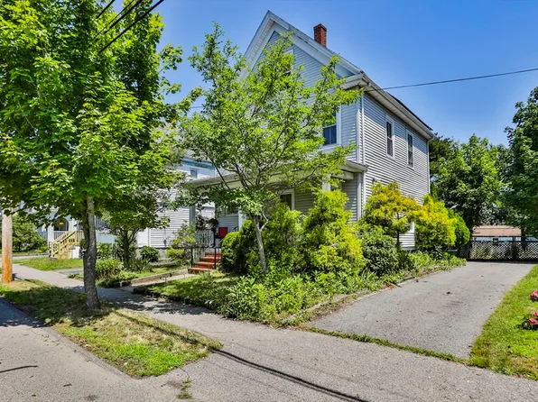 82 Dyer Ave, Milton, MA 02186