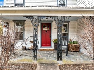 801 N Abington Rd, Waverly Township, PA 18411