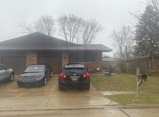 157 Virginia Ct, Streamwood, IL 60107