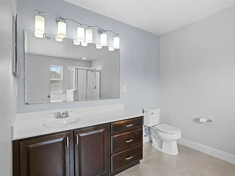 1516 Angler Ave — Photo 9